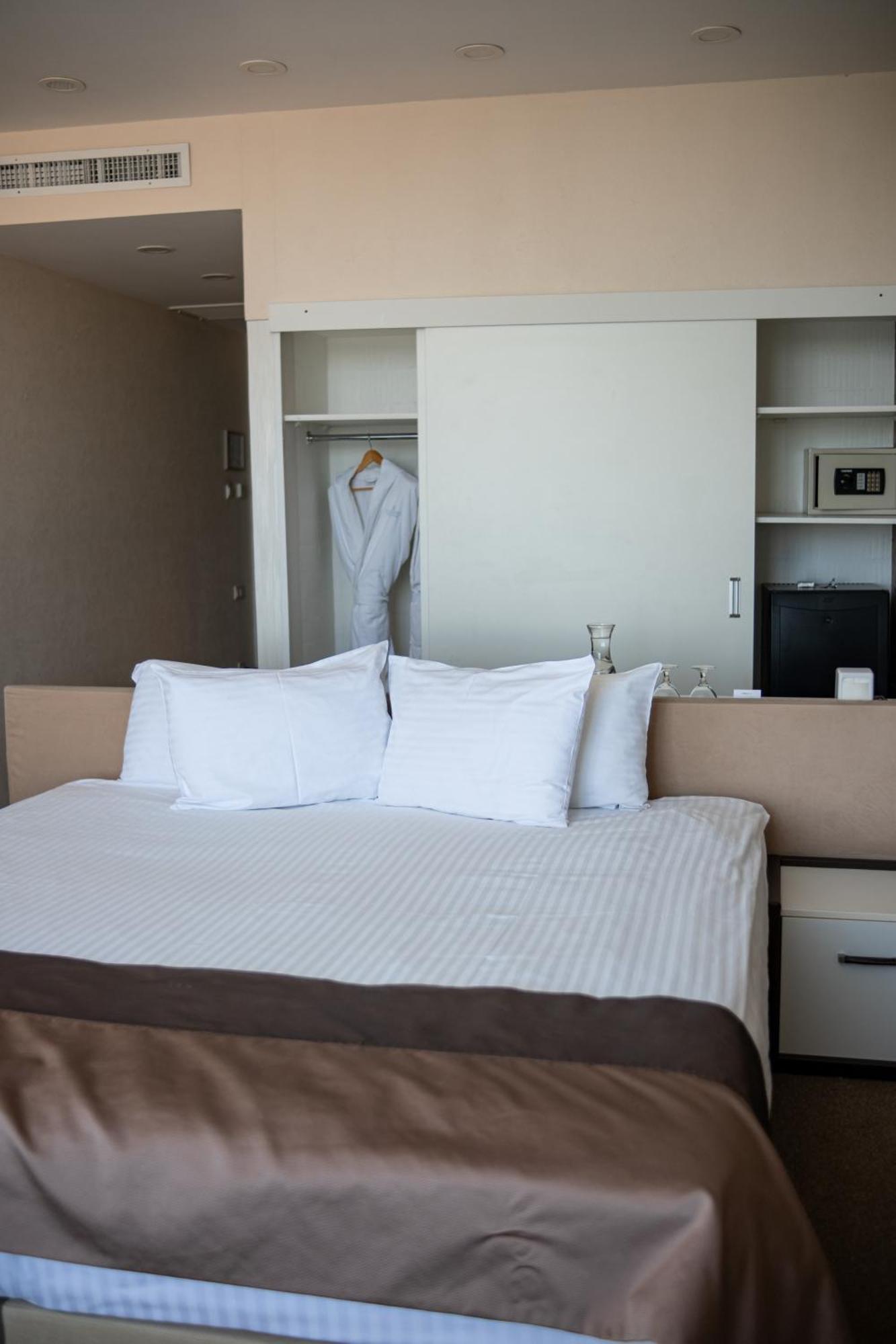 Boutique Hotel Portofino Odessa Exteriör bild